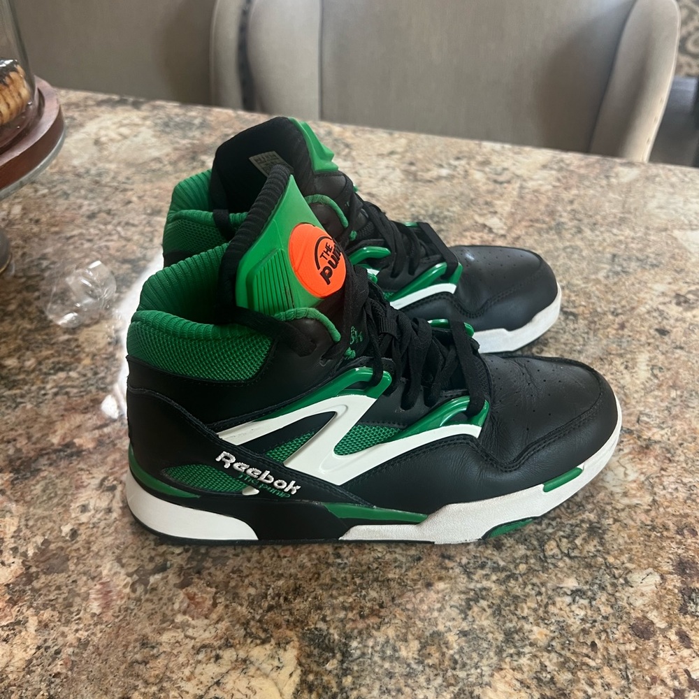 Reebok Pump Omni Zone ll boys/men’s size 5.5